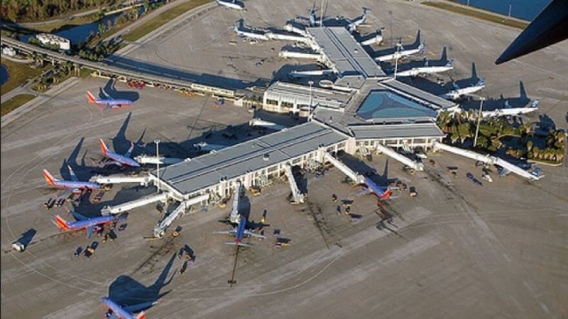 Breeze Airways Orlando International Airport