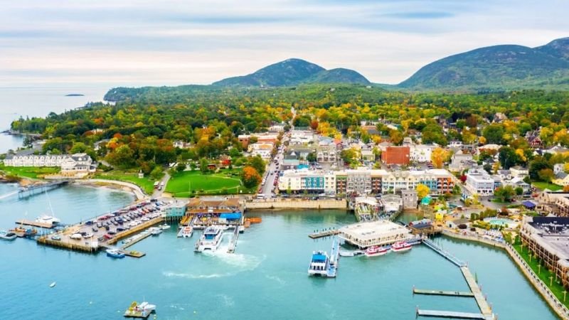 Hancock County–Bar Harbor Airport