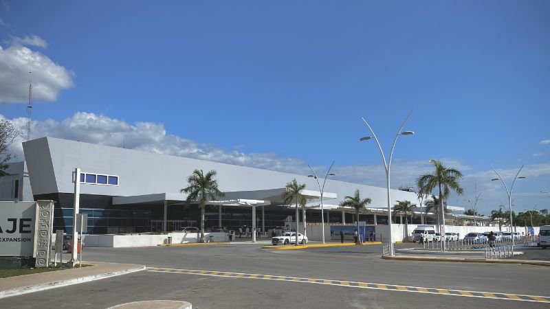 Manuel Crescencio Rejon Airport