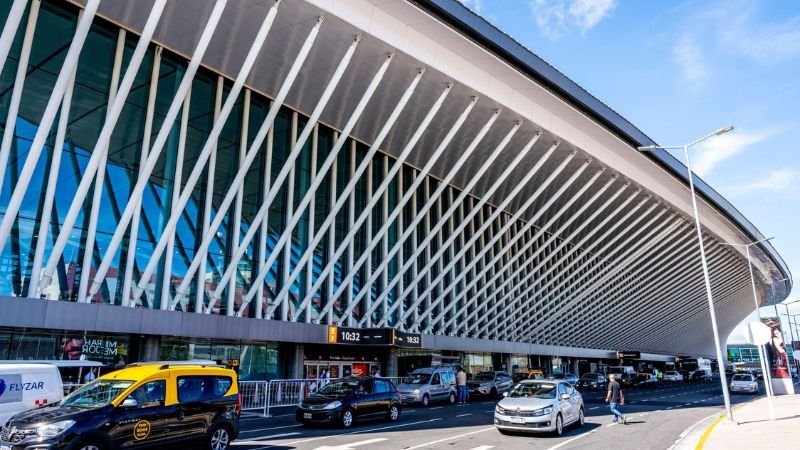 Ministro Pistarini Airport