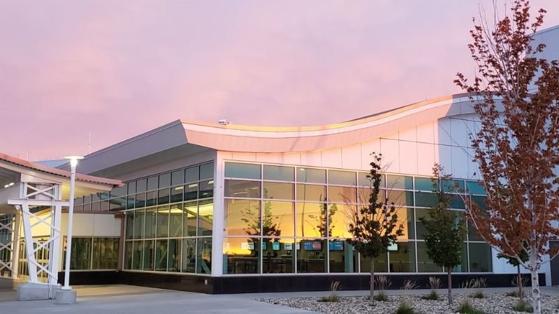 minot airport