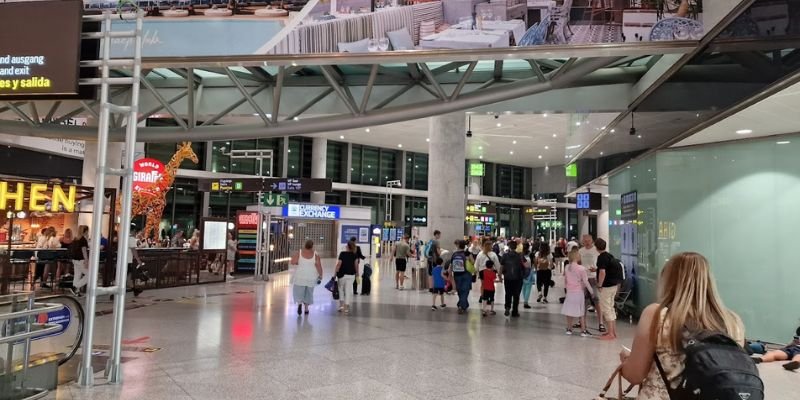 Lufthansa Airlines AGP Terminal
