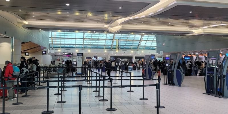 Lufthansa Airlines YYZ Terminal