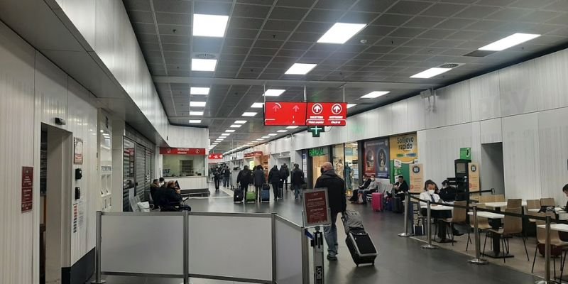 Ryanair BGY Terminal