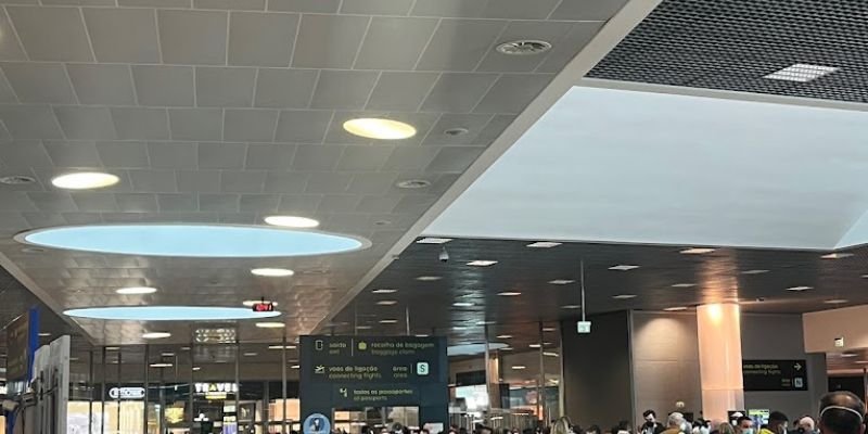 Ryanair LIS Terminal