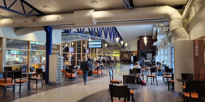 Ryanair NYO Terminal
