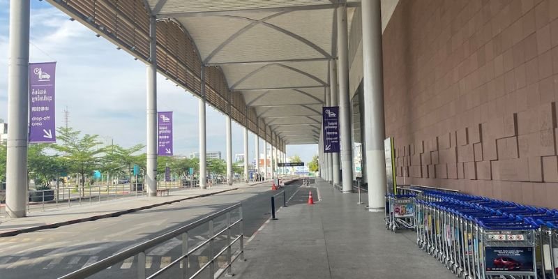 Singapore Airlines PNH Terminal