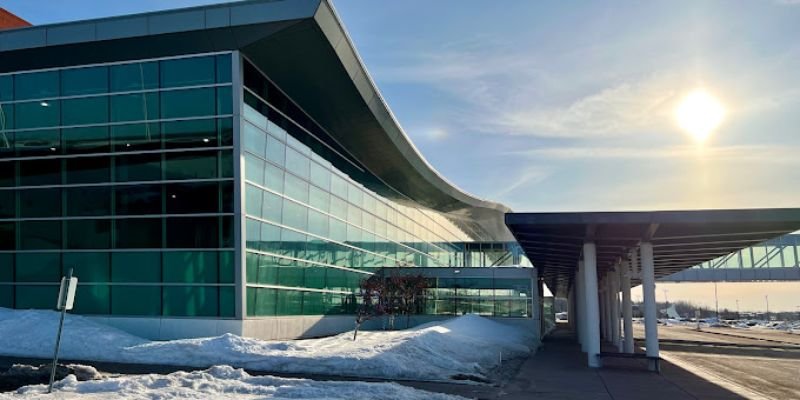 Sun Country Airlines DLH Terminal