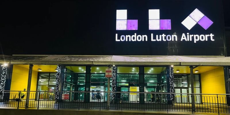 Icelandair LTN Terminal