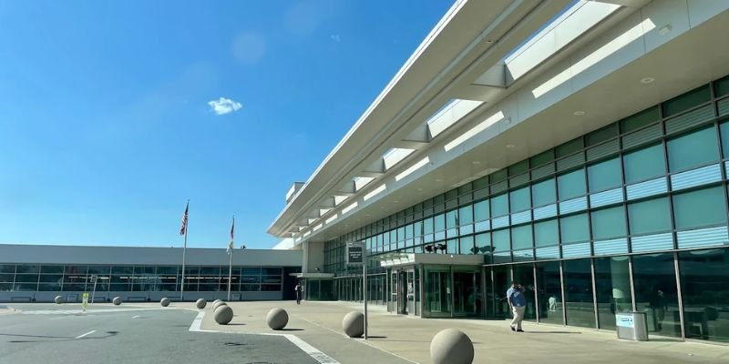 Bill and Hillary Clinton National Airport